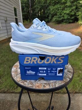Brooks Ghost 17 1204311B431 Skyway/Coconut Running Shoes Women Size 10.5 Worn 1x